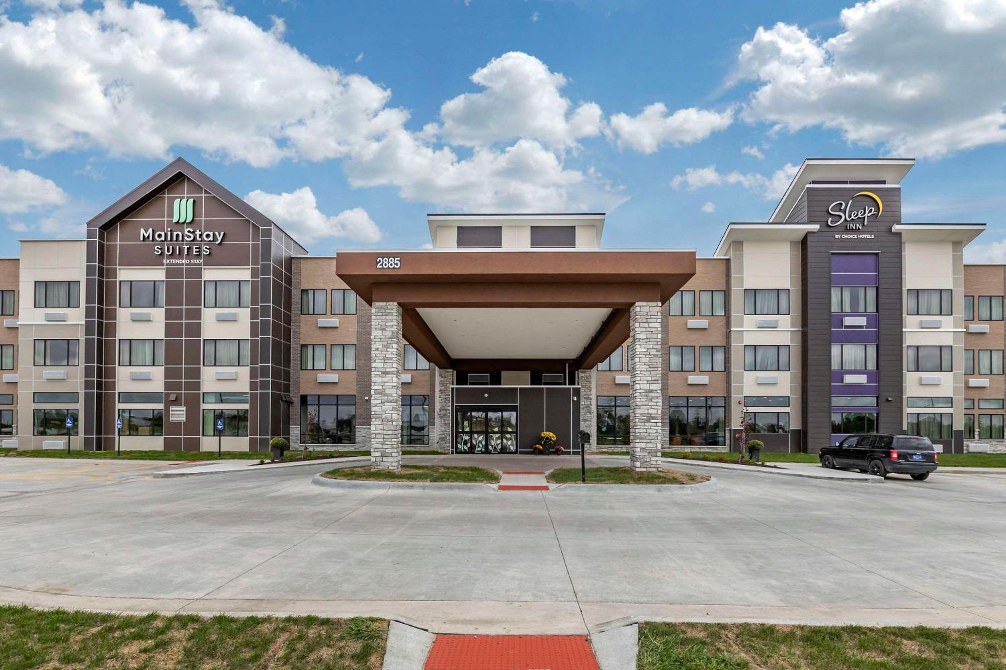 Sleep Inn & Suites Milwaukee-Franklin Exterior foto